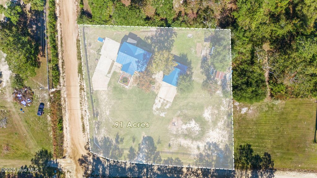 Photo of 490 Vineyard Landing SE, Bolivia, NC 28422 (MLS # 100534083)