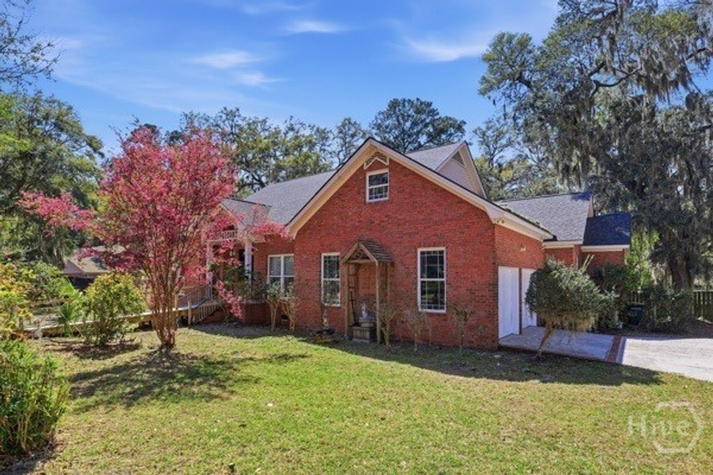 Photo of 10 Old Barn Road, Savannah, GA 31419 (MLS # SA351396)