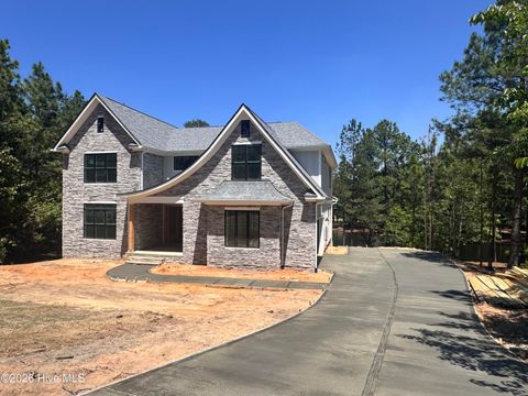 Homes For Sale - 16 Overpeck Lane<br/> Pinehurst, NC 28374