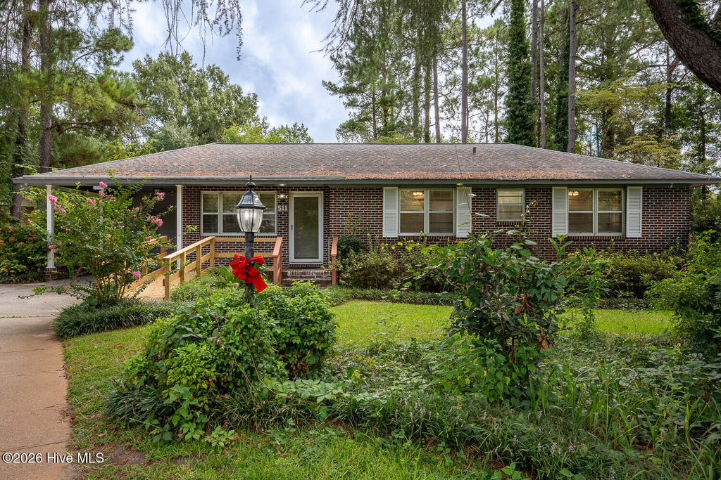 Photo of 511 W 4th Street, Waynesboro, GA 30830 (MLS # 100603187)