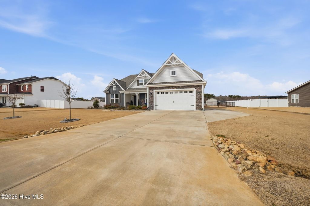 Photo of 105 Ashbee Court, Moyock, NC 27958 (MLS # 100555509)