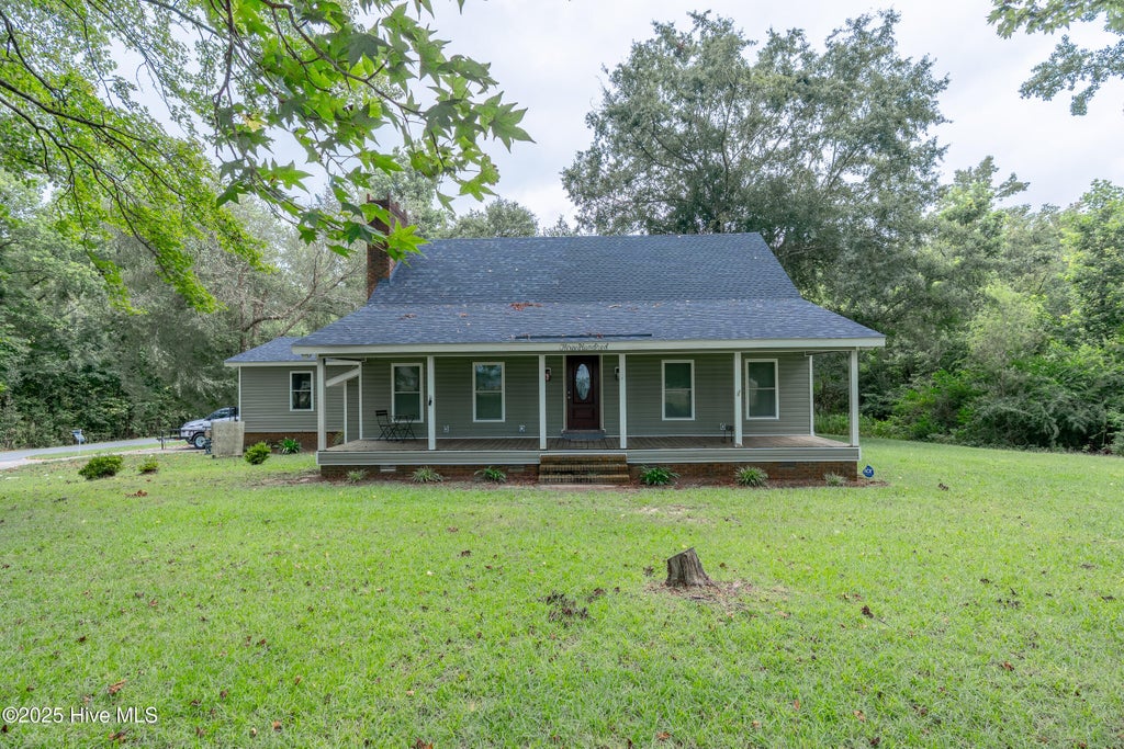Photo of 300 Fox Ridge Road, Warsaw, NC 28398 (MLS # 100589074)