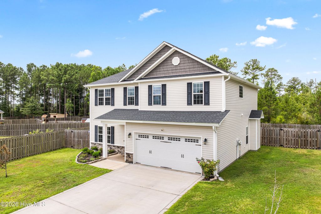 Photo of 877 Stormy Gale Lane, Sneads Ferry, NC 28460 (MLS # 100591184)
