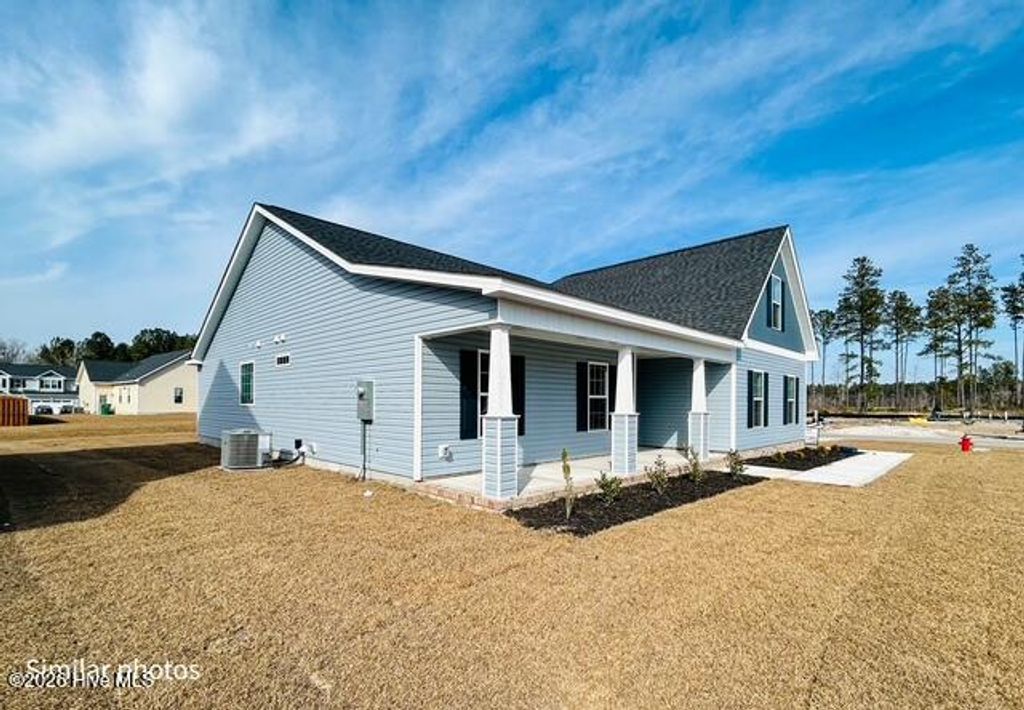 Photo of 835 Hidden Bridge Drive, Jacksonville, NC 28546 (MLS # 100563397)