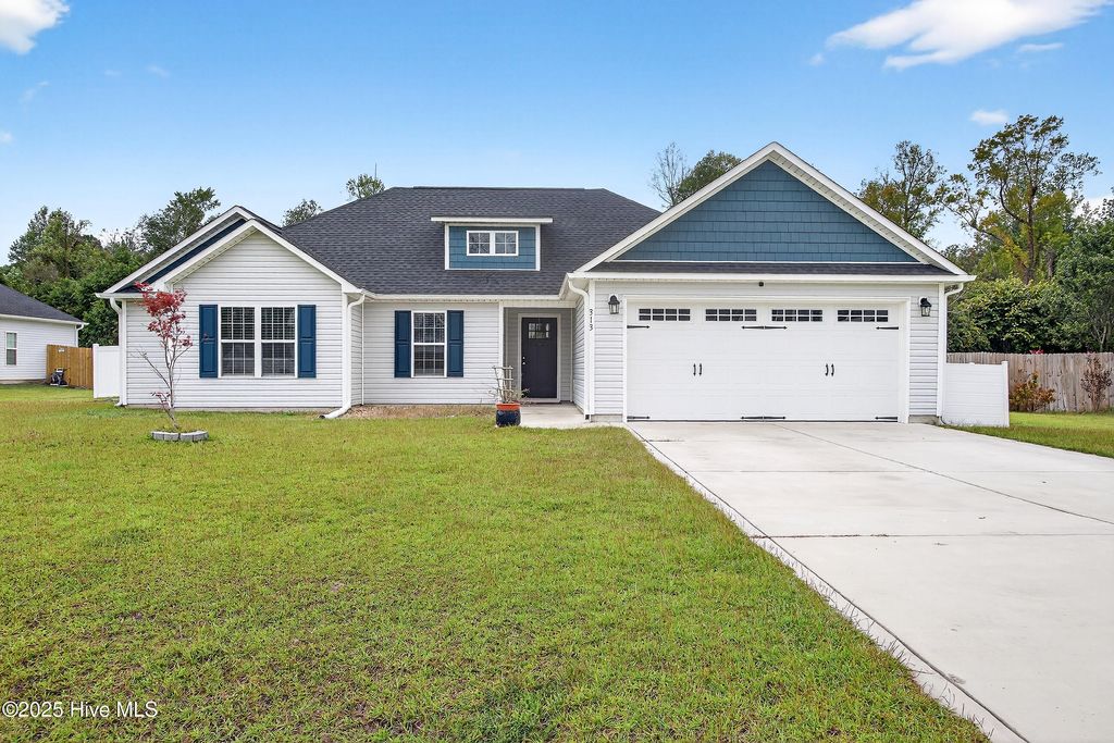 Photo of 313 Lonesome Dove Court, Maysville, NC 28555 (MLS # 100534361)