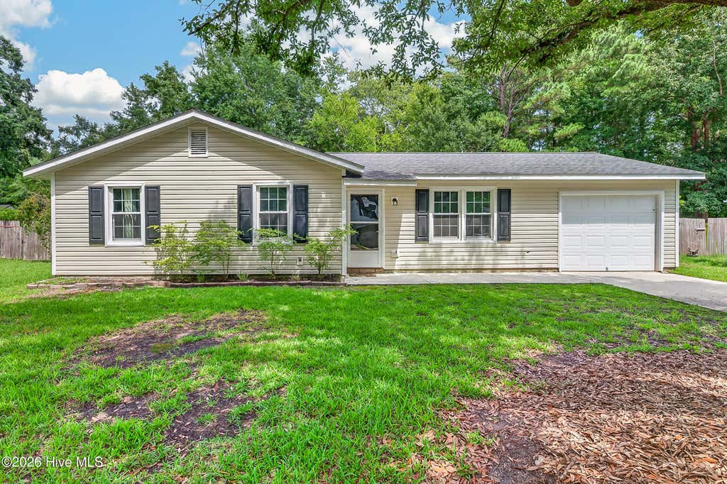 Photo of 509 Redwood Place, Jacksonville, NC 28540 (MLS # 100595756)