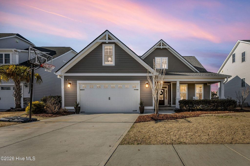 Photo of 142 Sailor Sky Way, Hampstead, NC 28443 (MLS # 100551925)