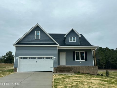 Homes For Sale - 159 Spring Meadows Drive<br/> Aberdeen, NC 28315