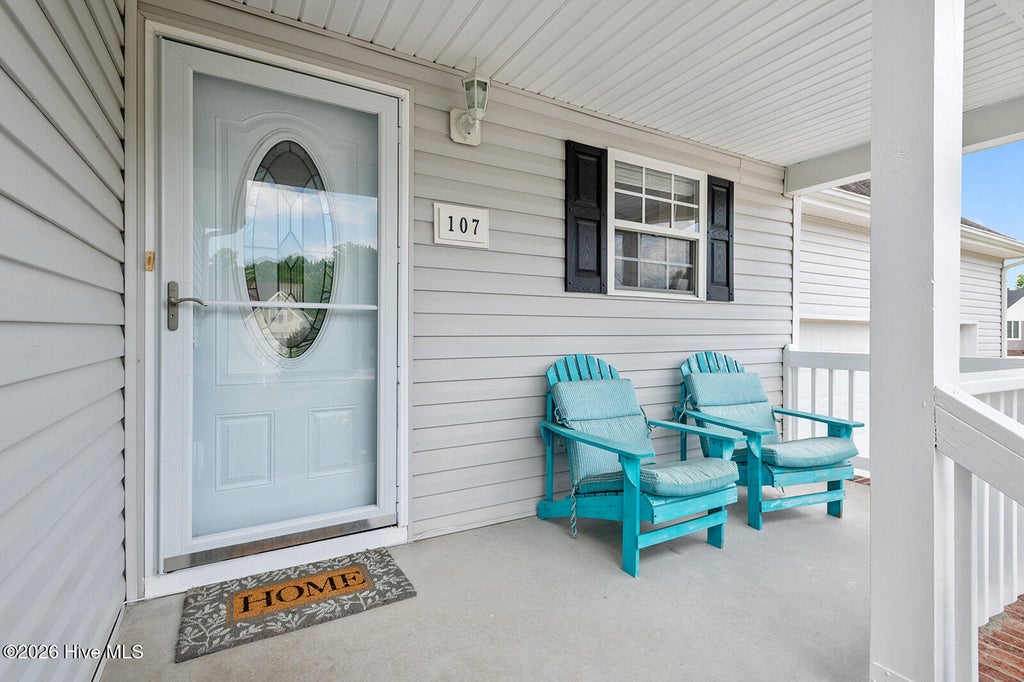 Photo of 107 Chickadee Street, Moyock, NC 27958 (MLS # 100582675)