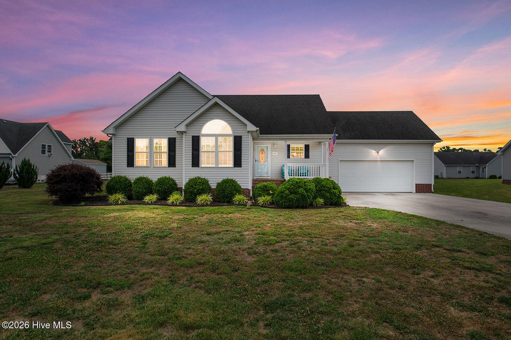 Photo of 107 Chickadee Street, Moyock, NC 27958 (MLS # 100582675)