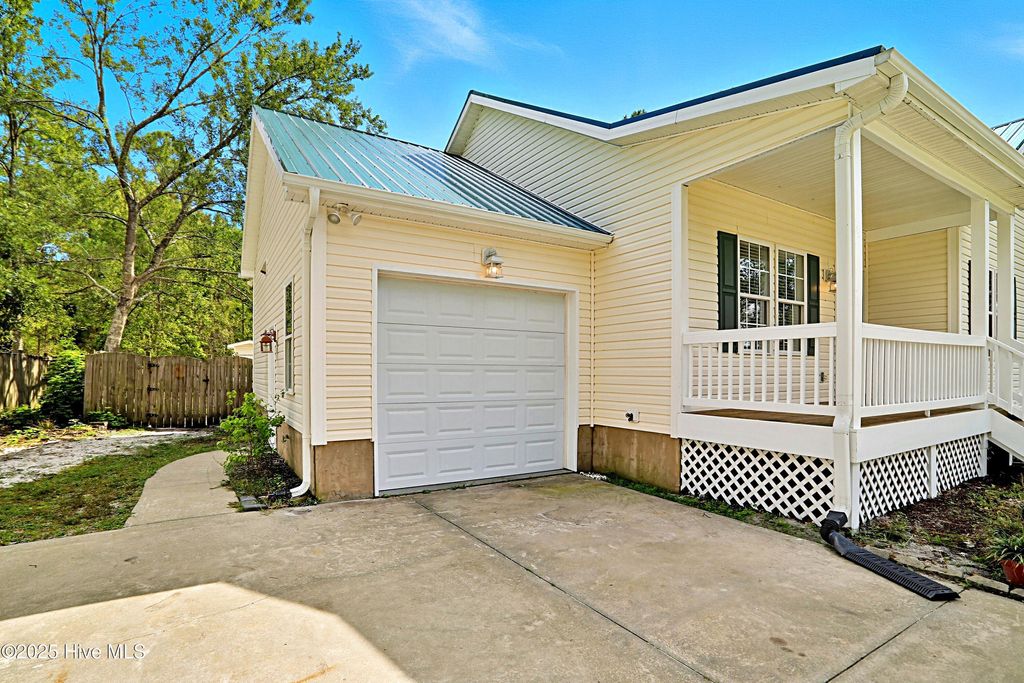Photo of 71 W South Shore Drive, Southport, NC 28461 (MLS # 100529076)