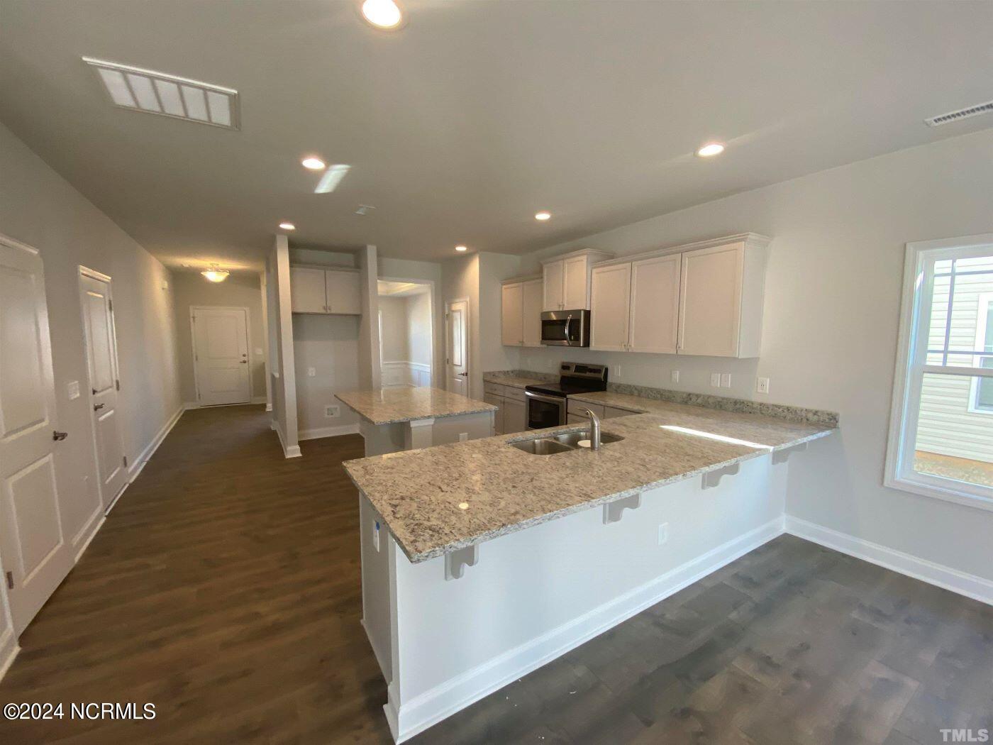 605 Central Park Way