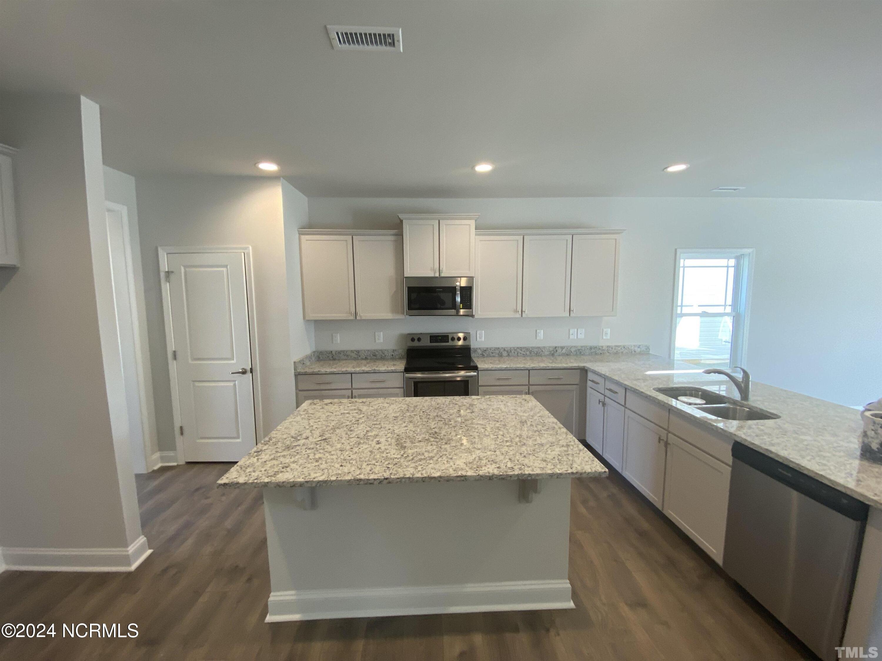 605 Central Park Way