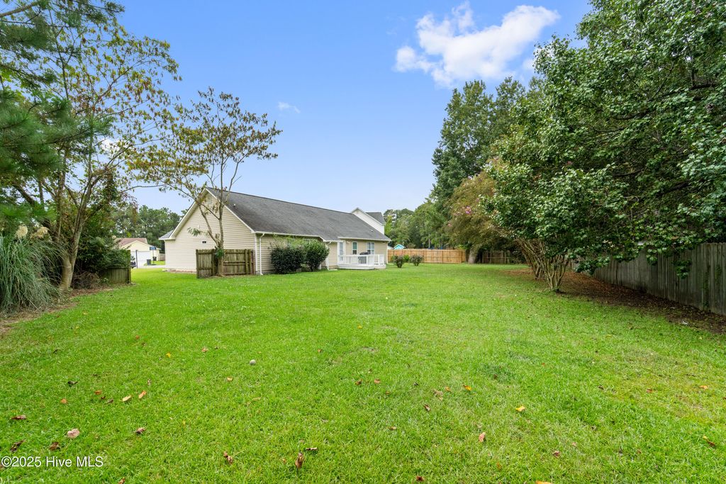 Photo of 206 N Stephanie Court, Jacksonville, NC 28540 (MLS # 100530629)