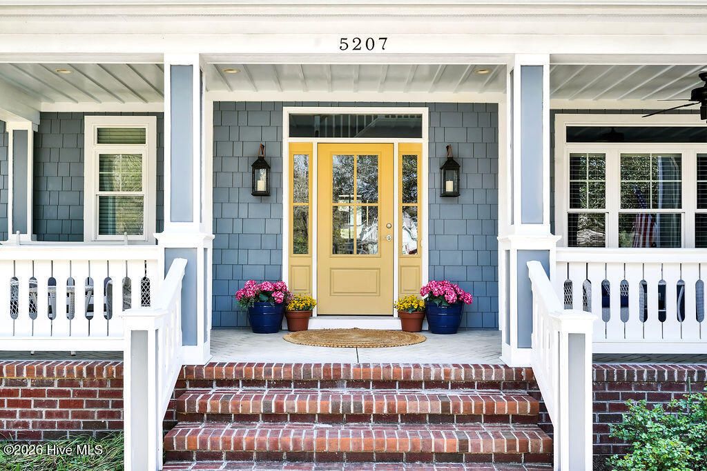 Photo of 5207 White Ibis Court, Southport, NC 28461 (MLS # 100562480)