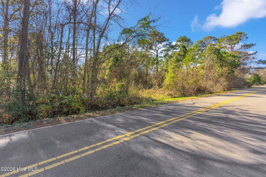 Photo of 552 Lea Drive, Hampstead, NC 28443 (MLS # 100549474)