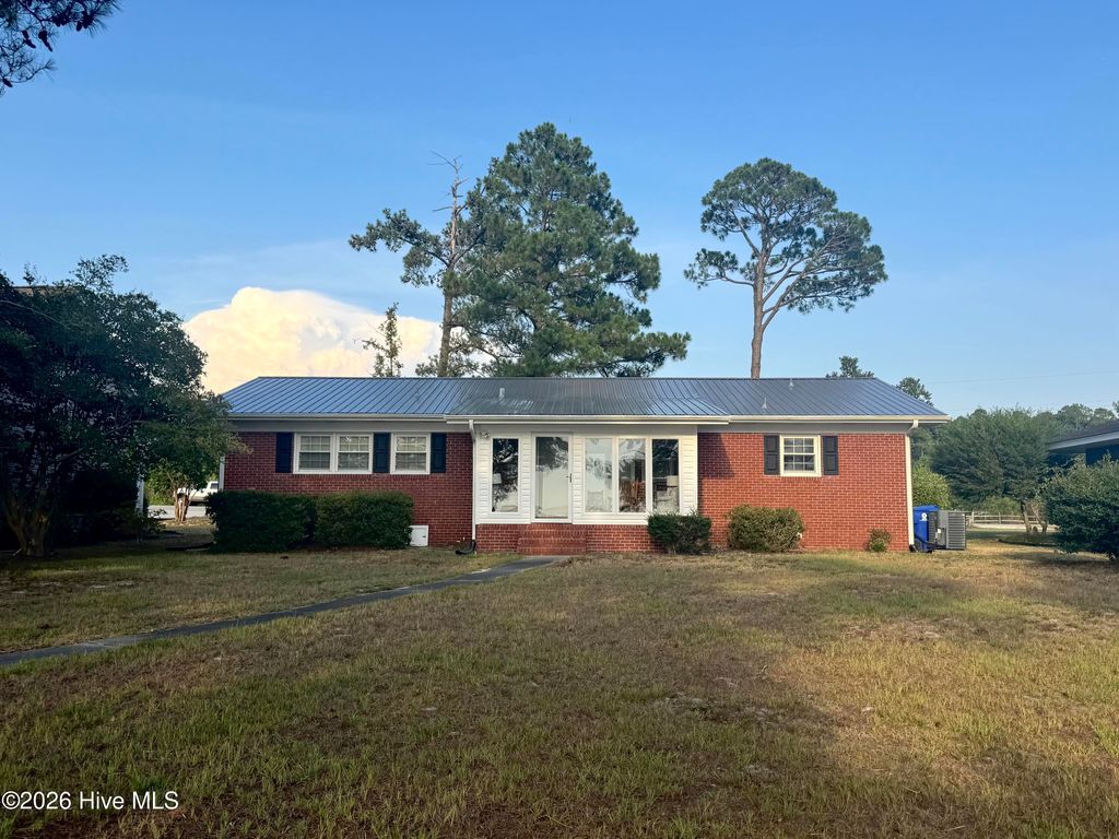 Photo of 2522 Bella Coola Road, Lake Waccamaw, NC 28450 (MLS # 100588003)