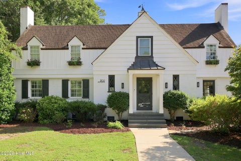 Homes For Sale - 1702 E 5th Street<br/> Greenville, NC 27858