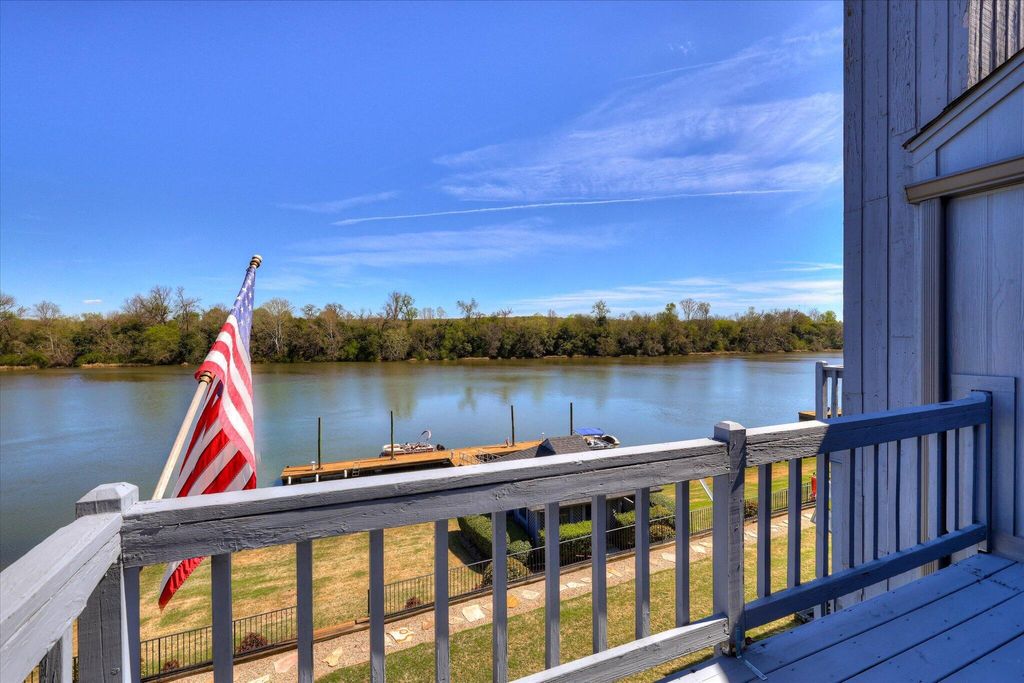 Photo of 724 Riverfront Drive, Augusta, GA 30901 (MLS # 553502)