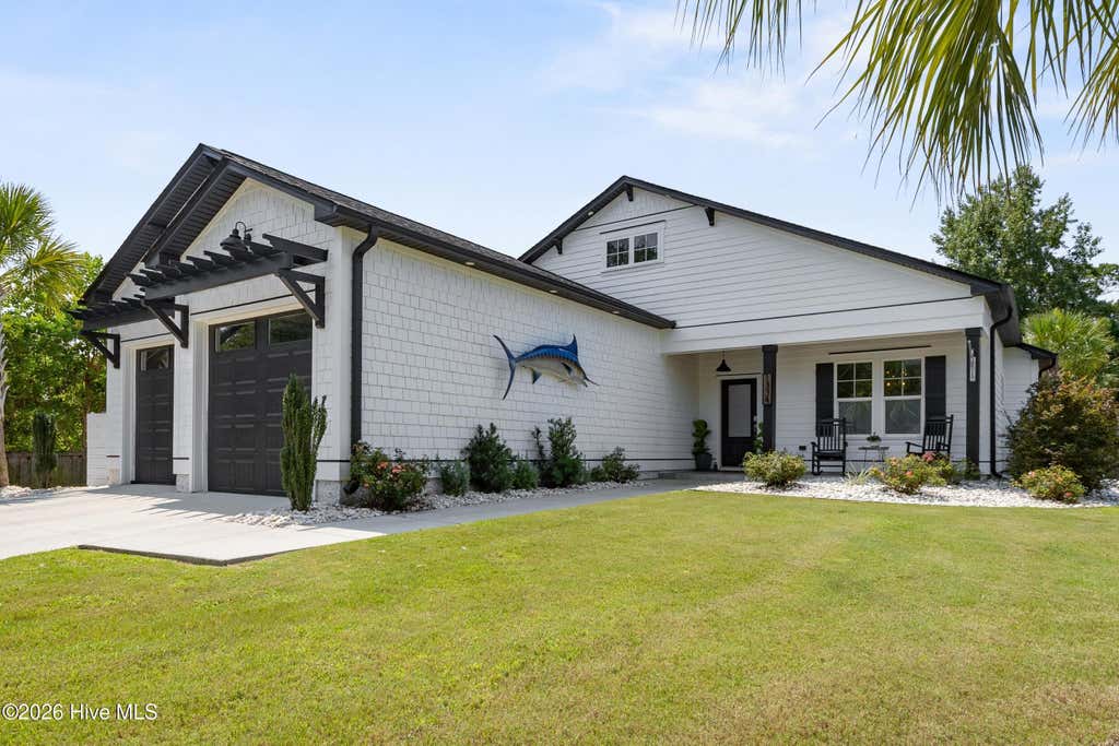Photo of 1334 Guardians Gate Way, Wilmington, NC 28403 (MLS # 100595775)