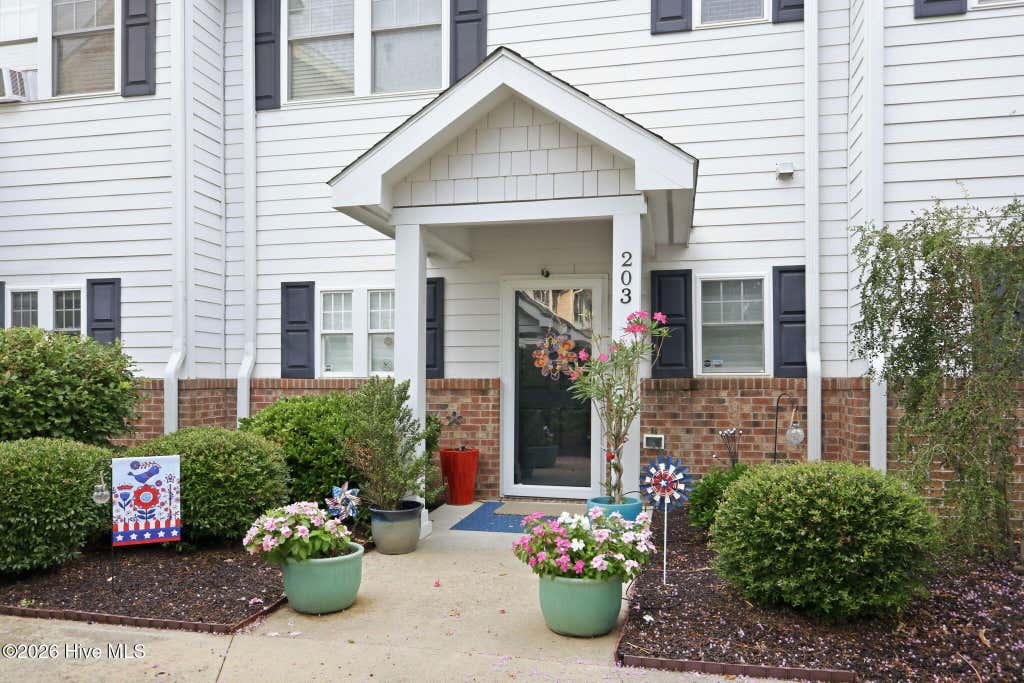 Photo of 112 Rochelle Drive #203, Morehead City, NC 28557 (MLS # 100587780)