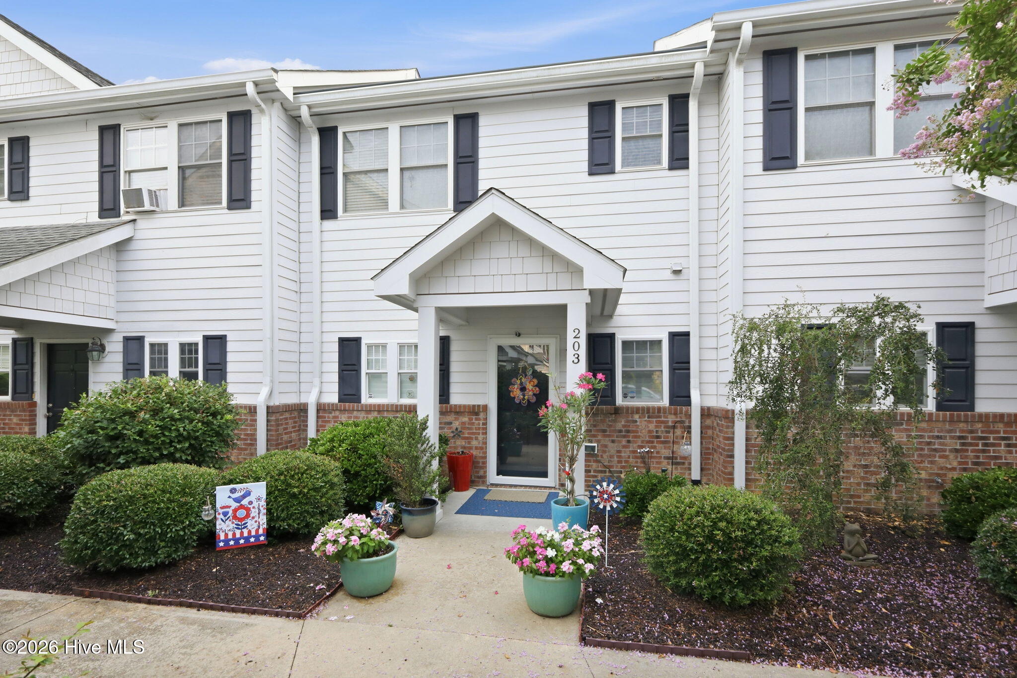 112 Rochelle Drive 203