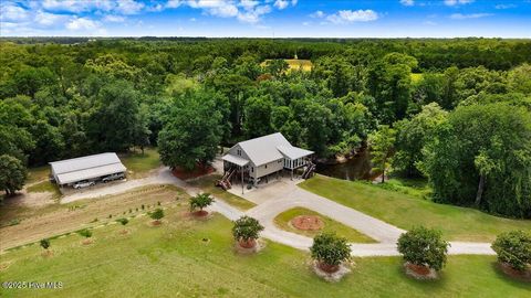 Homes For Sale - 839 Henderson Road<br/> Trenton, NC 28585