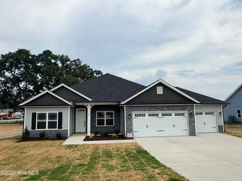 Homes For Sale - 108 Brighton Street<br/> Wayne County, La Grange, NC 28551