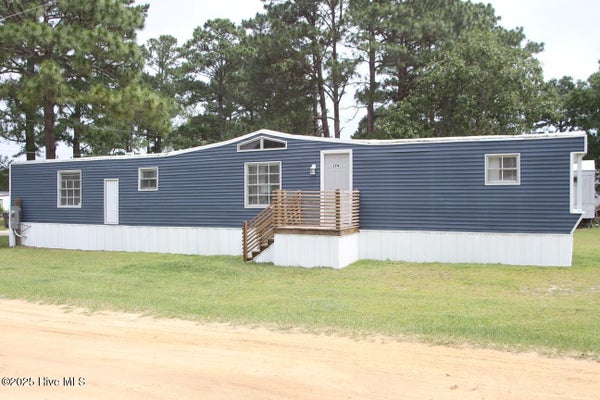 174 LENNONDALE BLVD, ELIZABETHTOWN, NC 28337 - Image c7270ca089d0477de702ce8ea6d19a7e/3831044313