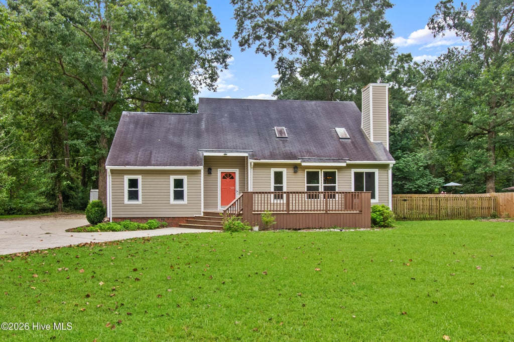 Photo of 105 Crump Farm Road, New Bern, NC 28562 (MLS # 100600144)