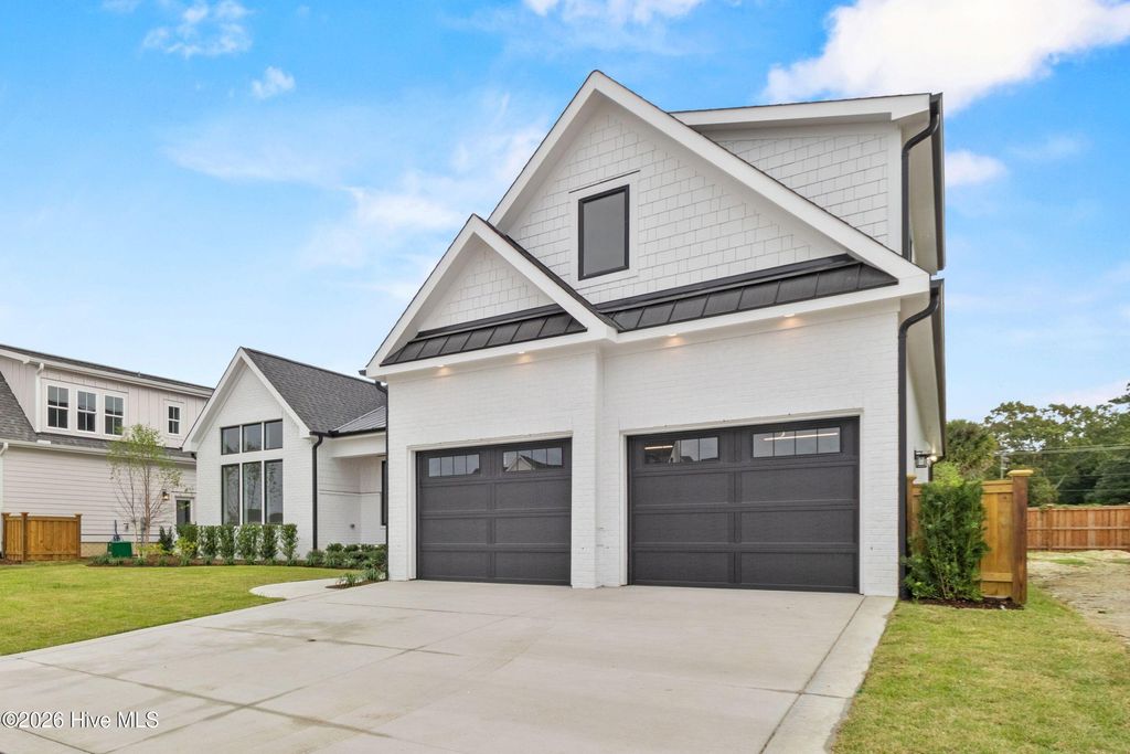 Photo of 8313 Winding Creek Circle, Wilmington, NC 28411 (MLS # 100568514)