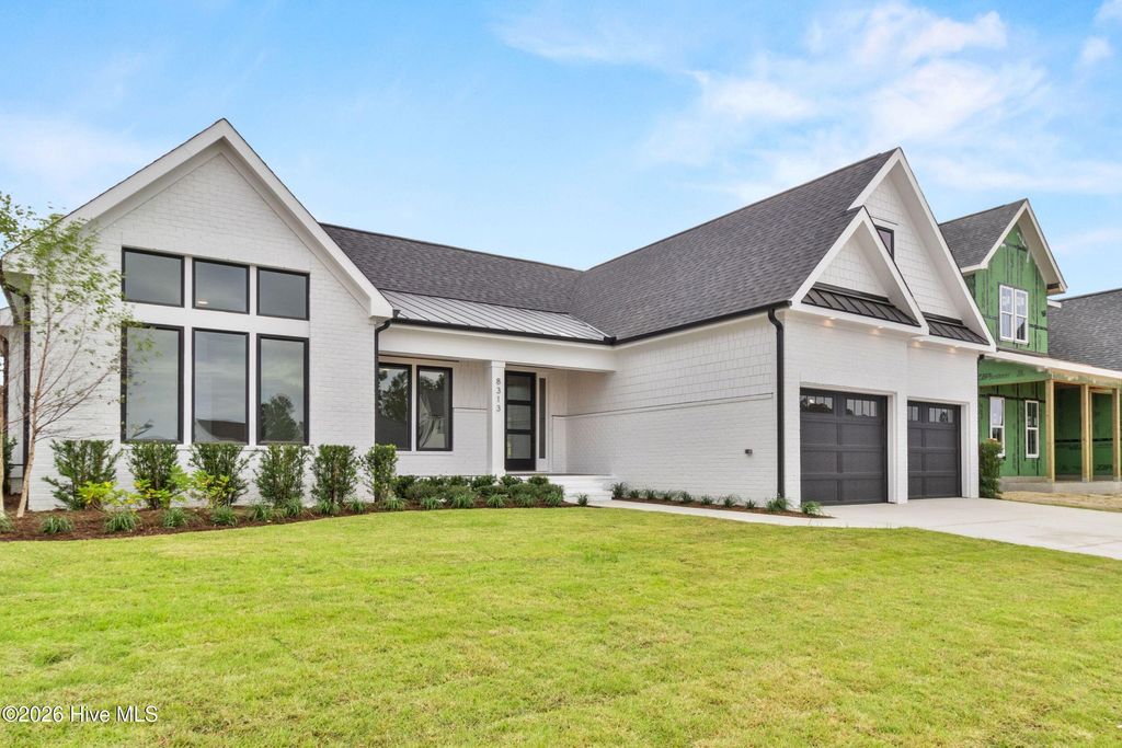 Photo of 8313 Winding Creek Circle, Wilmington, NC 28411 (MLS # 100568514)