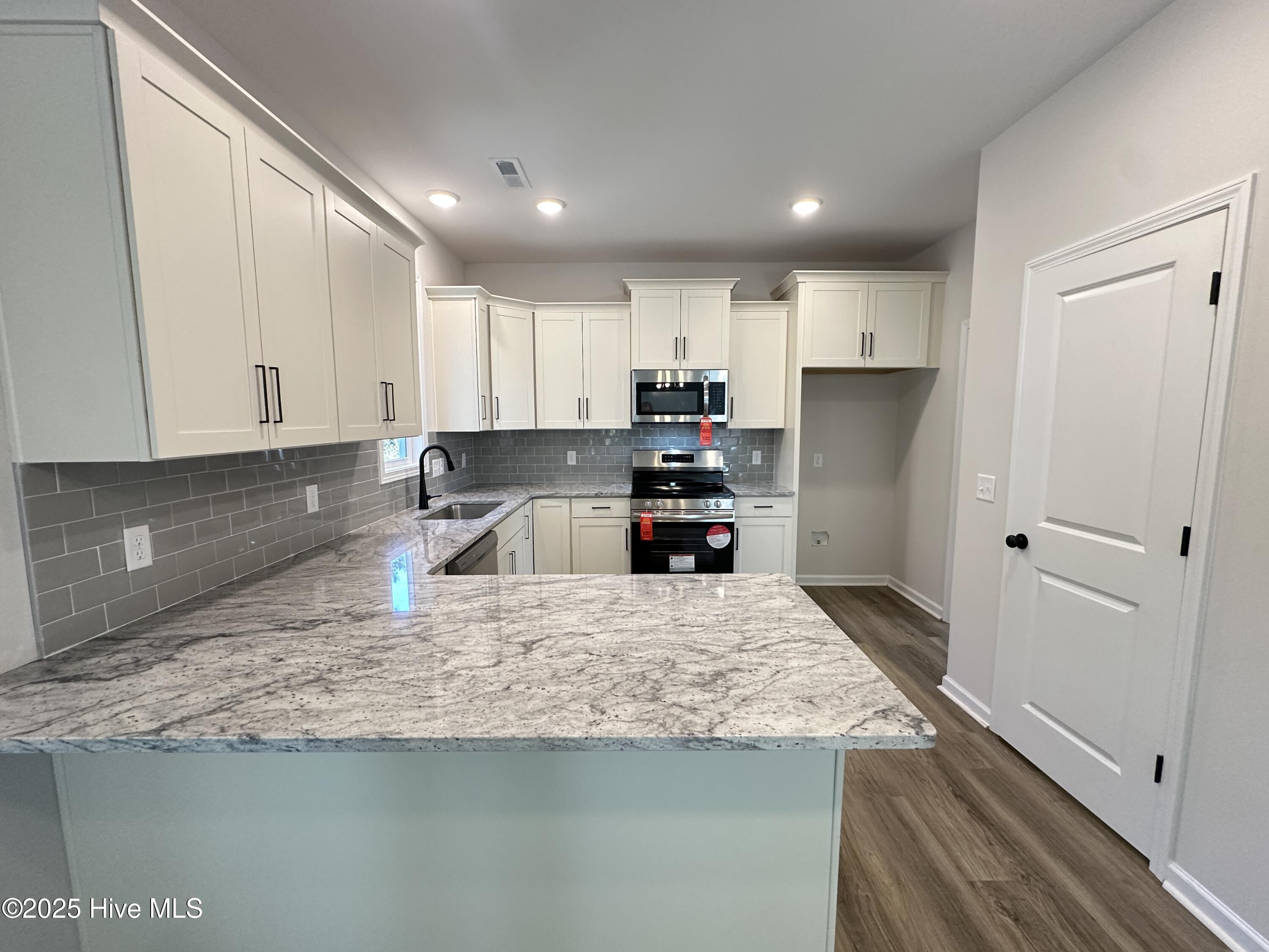 3034 River Hills Drive SW