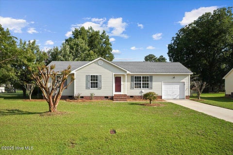 Homes For Sale - 2595 Pine Knoll Drive<br/> Kinston, NC 28504