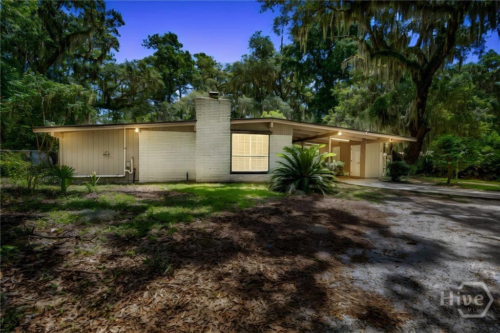 Photo of 163 North Drive, Savannah, GA 31406 (MLS # SA360473)