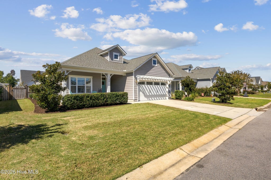 Photo of 128 Hanover Lakes Drive, Wilmington, NC 28401 (MLS # 100609114)