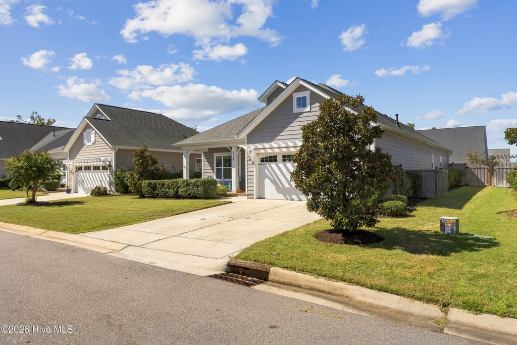 Photo of 128 Hanover Lakes Drive, Wilmington, NC 28401 (MLS # 100609114)