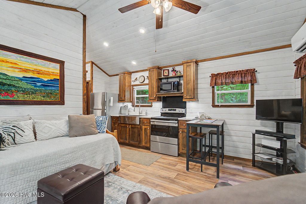 Photo of 243 Jonquil Woods Road, Franklin, NC 28734 (MLS # 100582164)