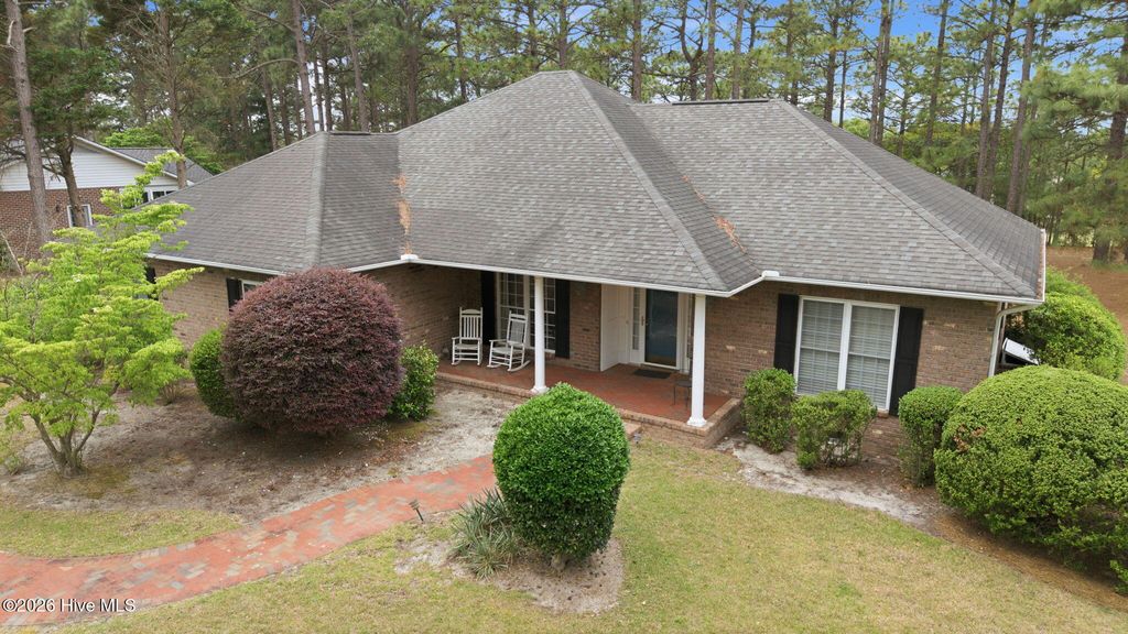 Photo of 214 Longleaf Drive, West End, NC 27376 (MLS # 100575079)