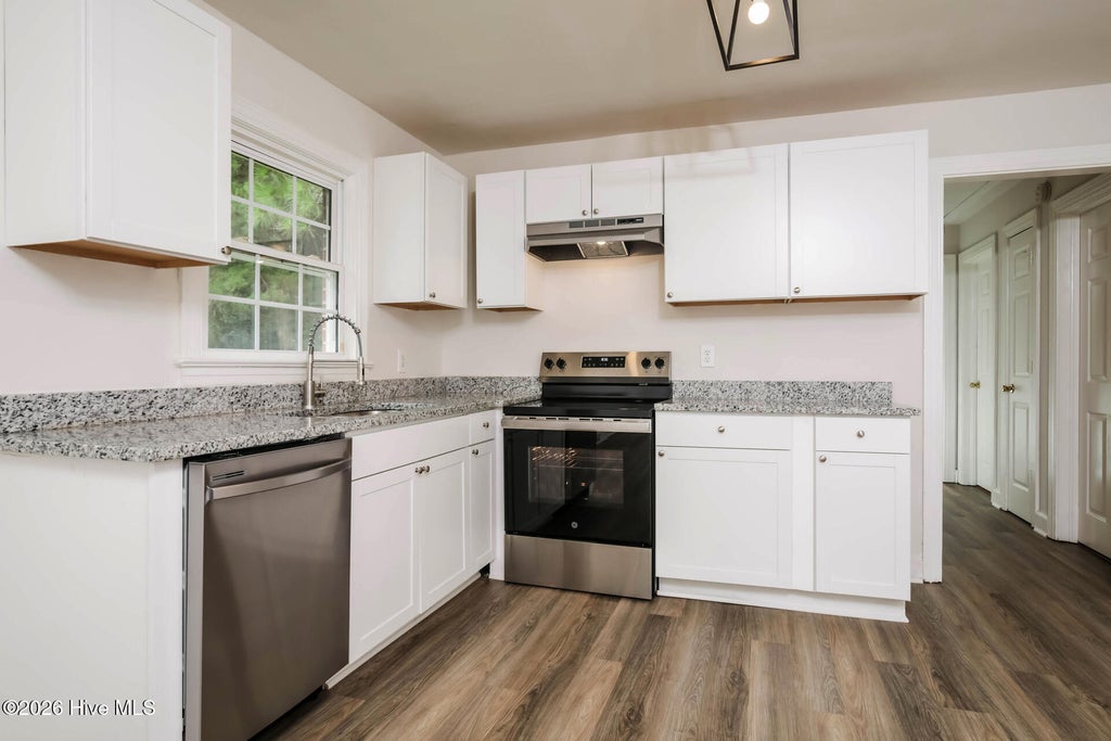 Photo of 1117 Brownview Dr DR, Rocky Mount, NC 27801 (MLS # 100603409)