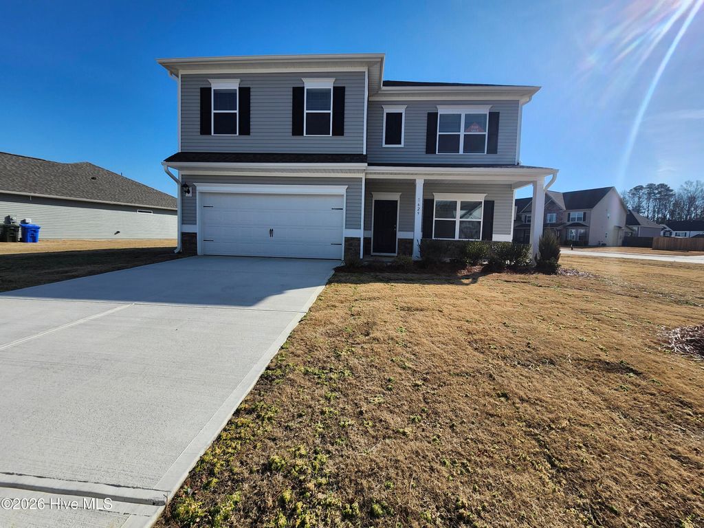 Photo of 1629 Elk Run Drive, Fayetteville, NC 28312 (MLS # 100555167)