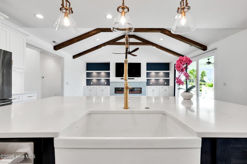 Photo of 450 E Creekview Drive, Hampstead, NC 28443 (MLS # 100567914)