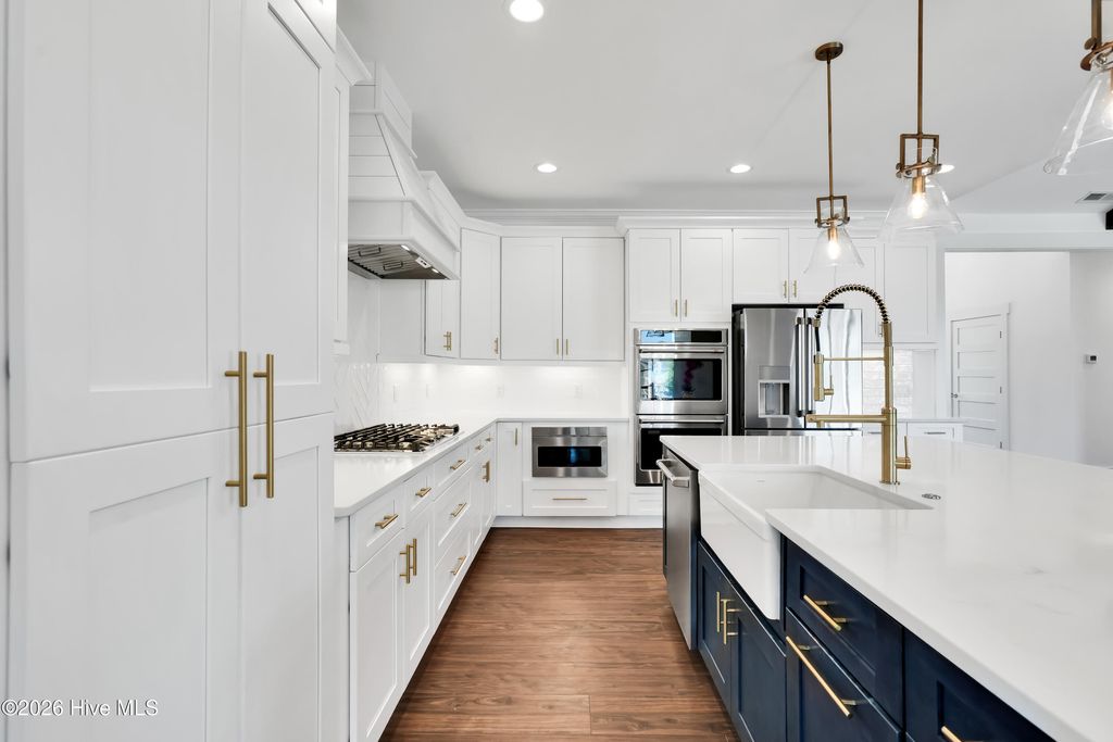 Photo of 450 E Creekview Drive, Hampstead, NC 28443 (MLS # 100567914)