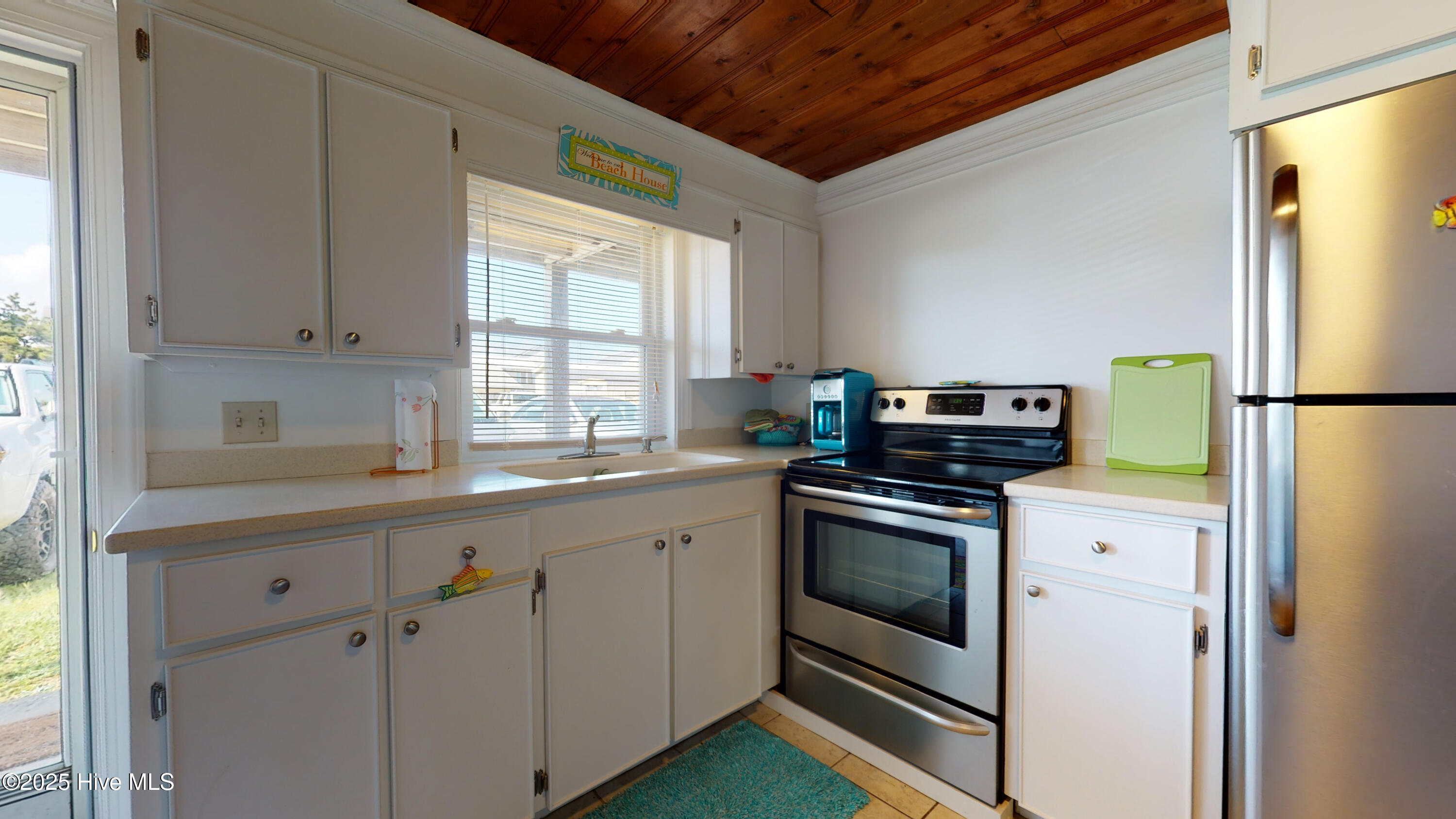 404 E Terminal Boulevard