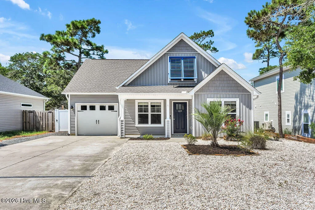 127 Ne 15th St St, Oak Island, NC, 28465
