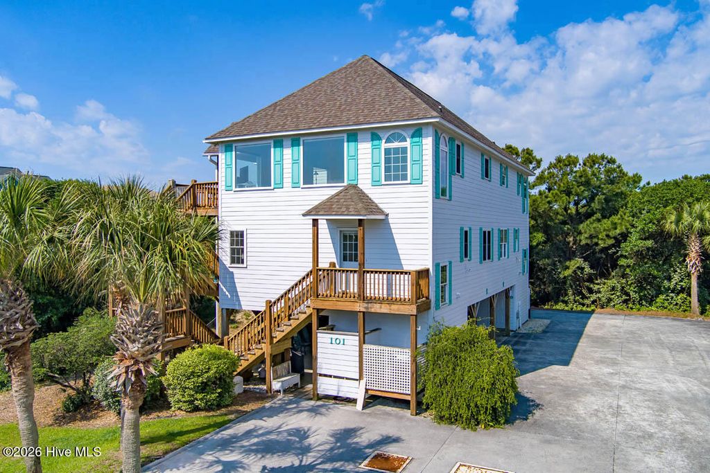Photo of 101 Shipwreck Lane E, Emerald Isle, NC 28594 (MLS # 100573964)