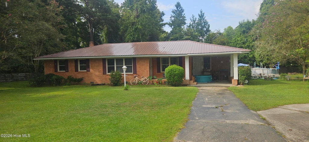 Photo of 13303 Swamp Fox Highway E, Tabor City, NC 28463 (MLS # 100601095)