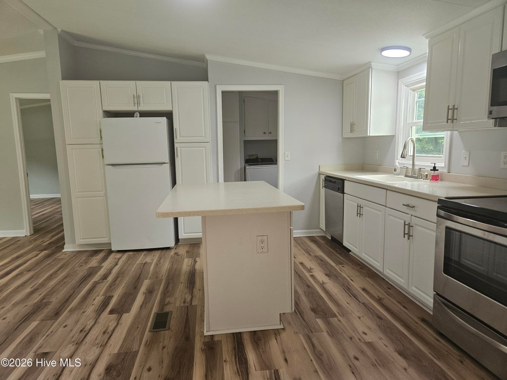 Photo of 114 Crestwood Drive, Camden, NC 27921 (MLS # 100600026)