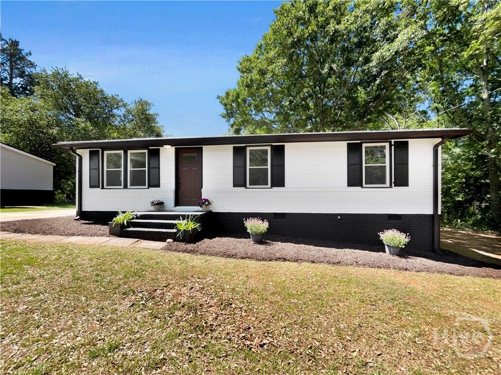 Photo of 858 Clairmont Avenue, Comer, GA 30629 (MLS # CL356146)