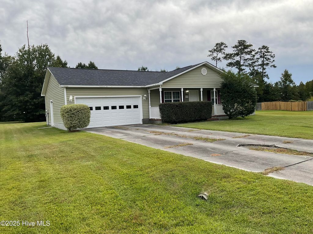Photo of 113 Poplar Ridge Road, Jacksonville, NC 28546 (MLS # 100581841)